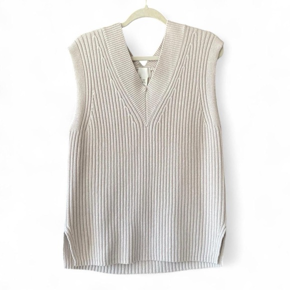 Cream Ribbed Sweater Vest - Picture 4 of 7